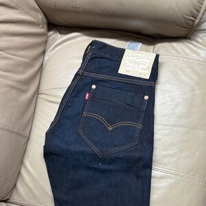 Levi's Indigo Denim Jeans with Contrast Stitching